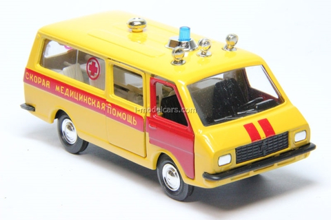 RAF-22031 Ambulance yellow 1:43 Agat Mossar Tantal