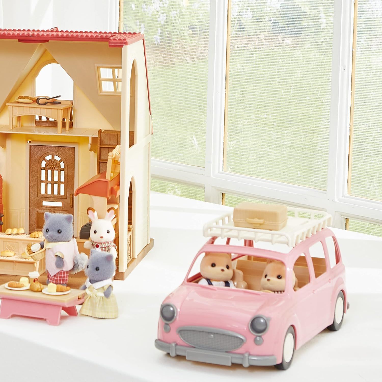 Игровой набор Sylvanian Families - Family Picnic Van - Фургон для семейного  пикника - Сильвания Фэмили 5535 купить в Москве | Доставка по России.