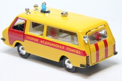 RAF-22031 Ambulance yellow 1:43 Agat Mossar Tantal