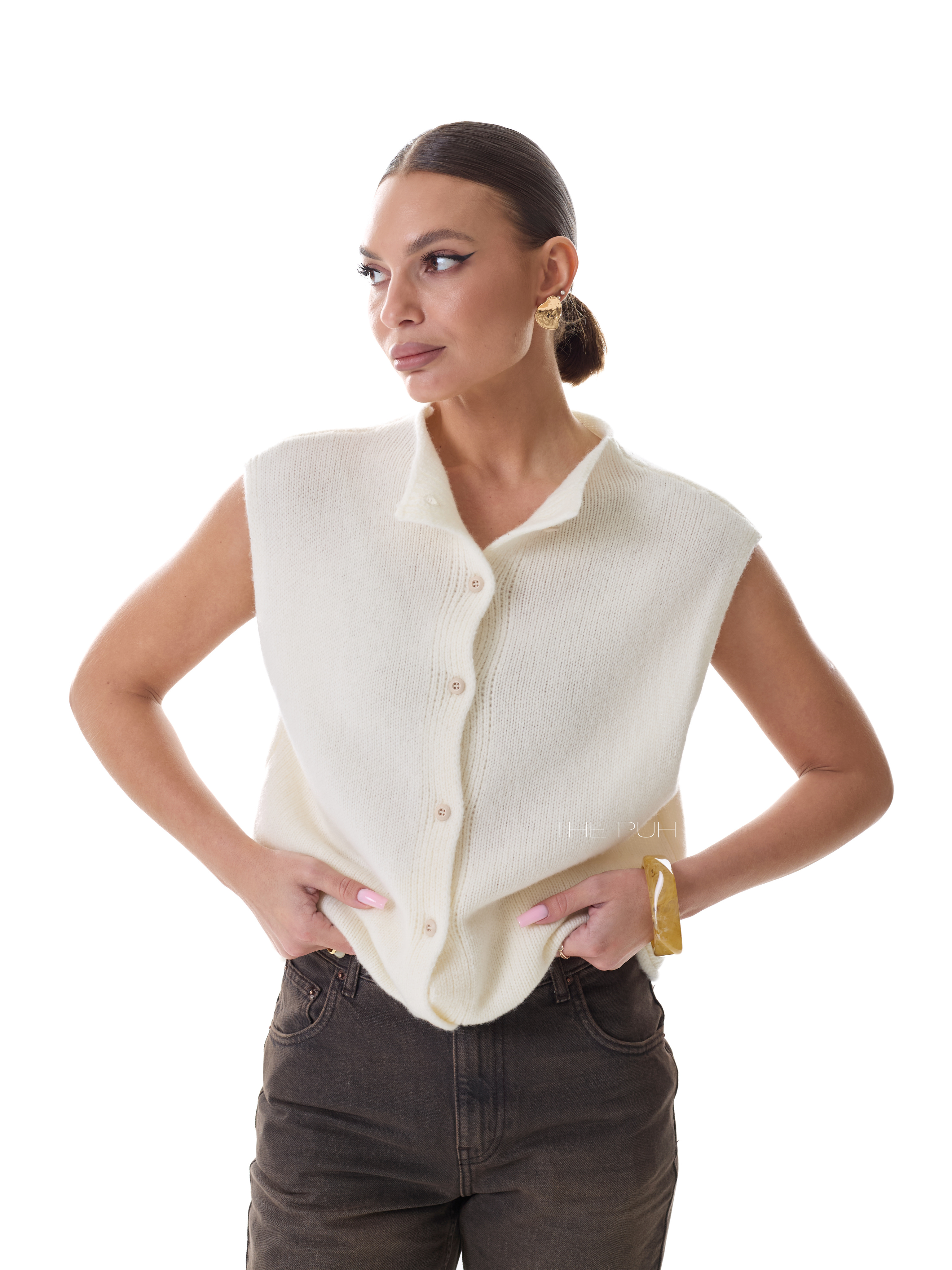 Белый шерстяной жилет на пуговицах