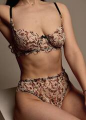 Эластичное кружево кремово-розовое с мультиколор ширина 21 см