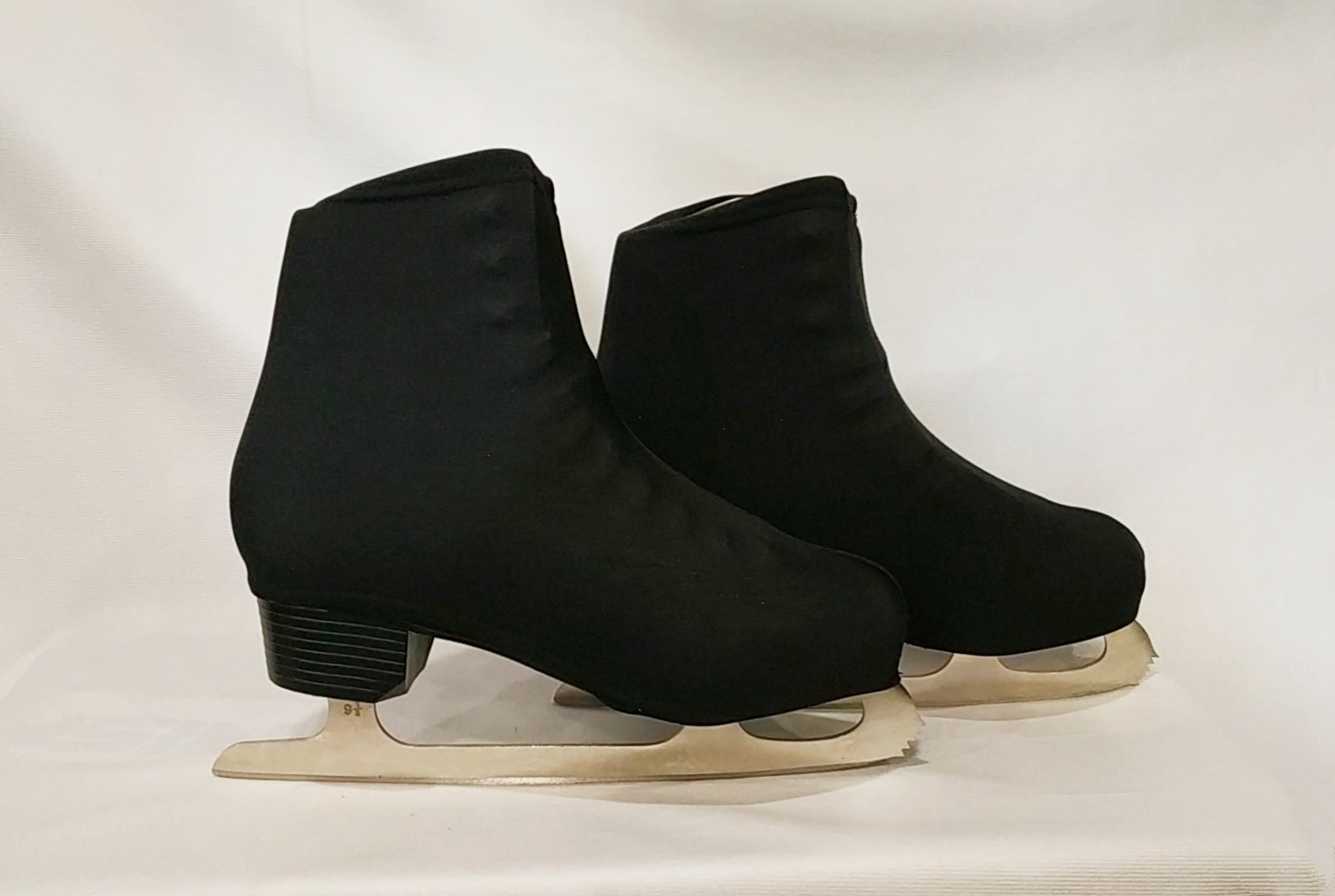 Чехлы на ботинки с застёжкой (чёрные)