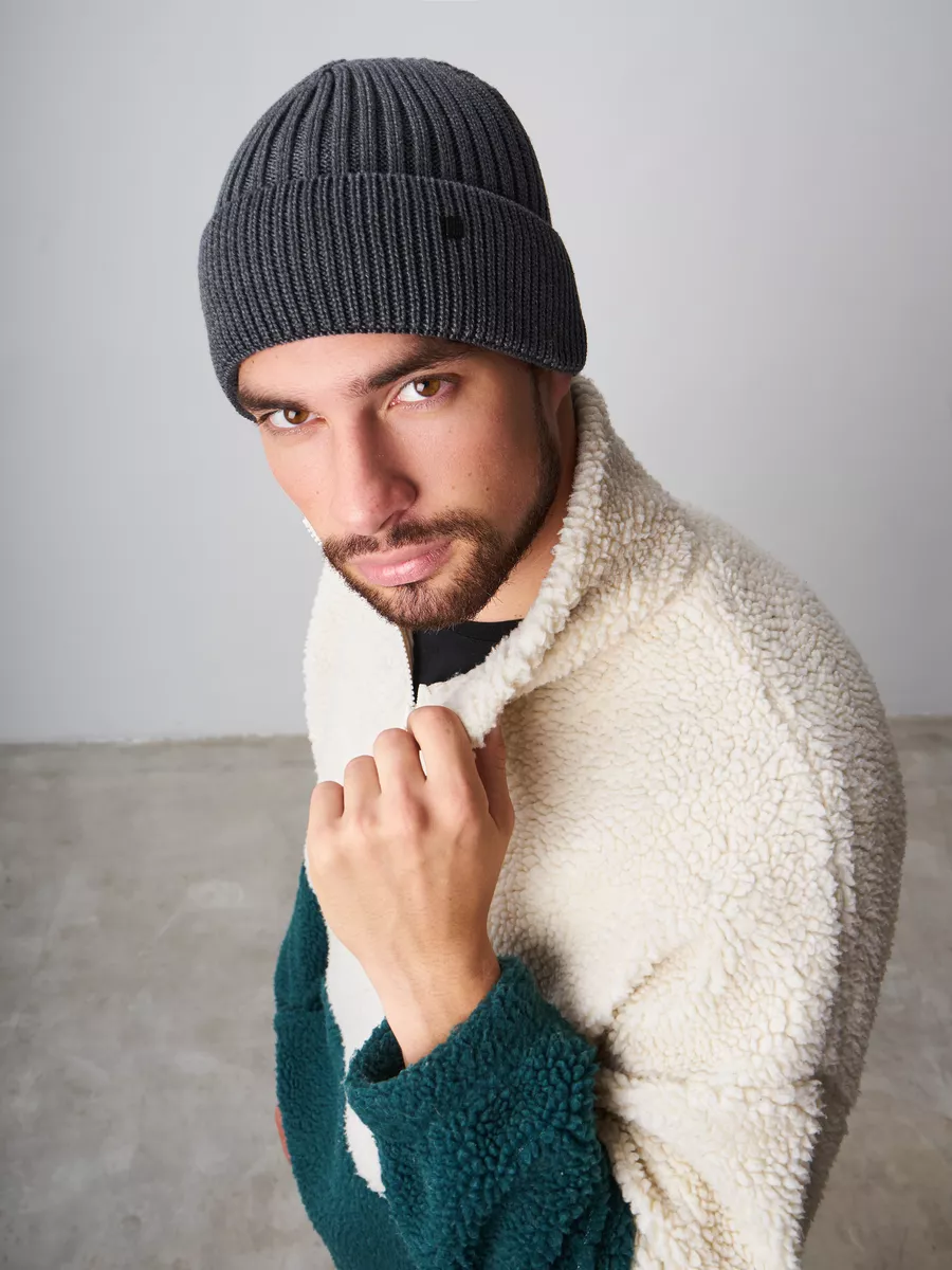 Шапка бини зимняя весенняя с флисом