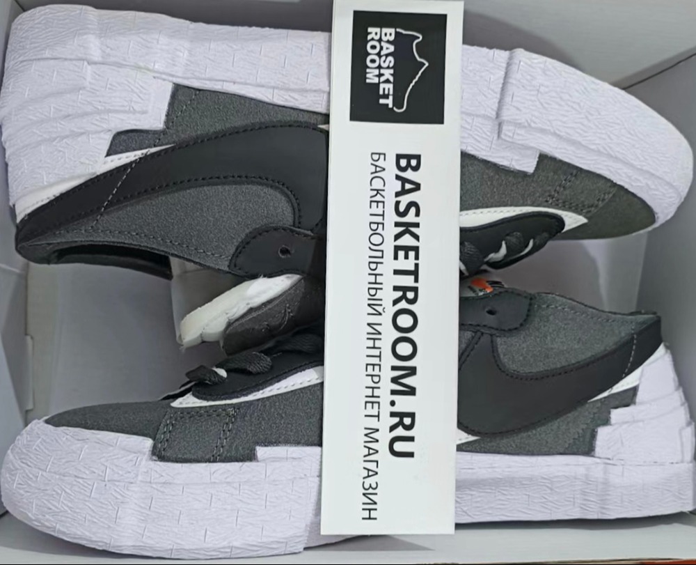 blazer low x sacai stores