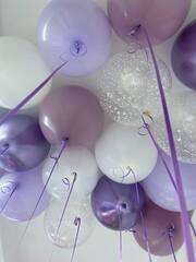Воздушные шарики сиреневая гамма с пенопластом
