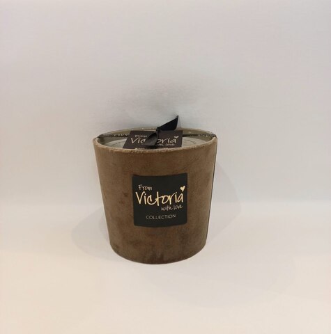 Свеча ароматическая 400г Victoria with Love Velvet dark brown