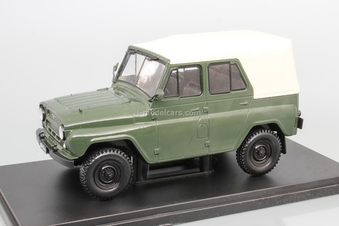 UAZ-469B khaki 1:24 Legendary Soviet cars Hachette #16