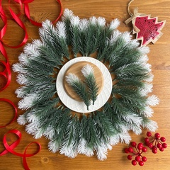 Еловая лапка искусственная, Бело-зеленая, декор зимний, рождественский, 12*3 см, 50 штук