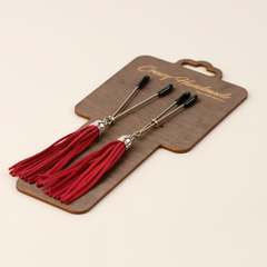 Зажимы на соски «вилки» с кисточками из замши, красный