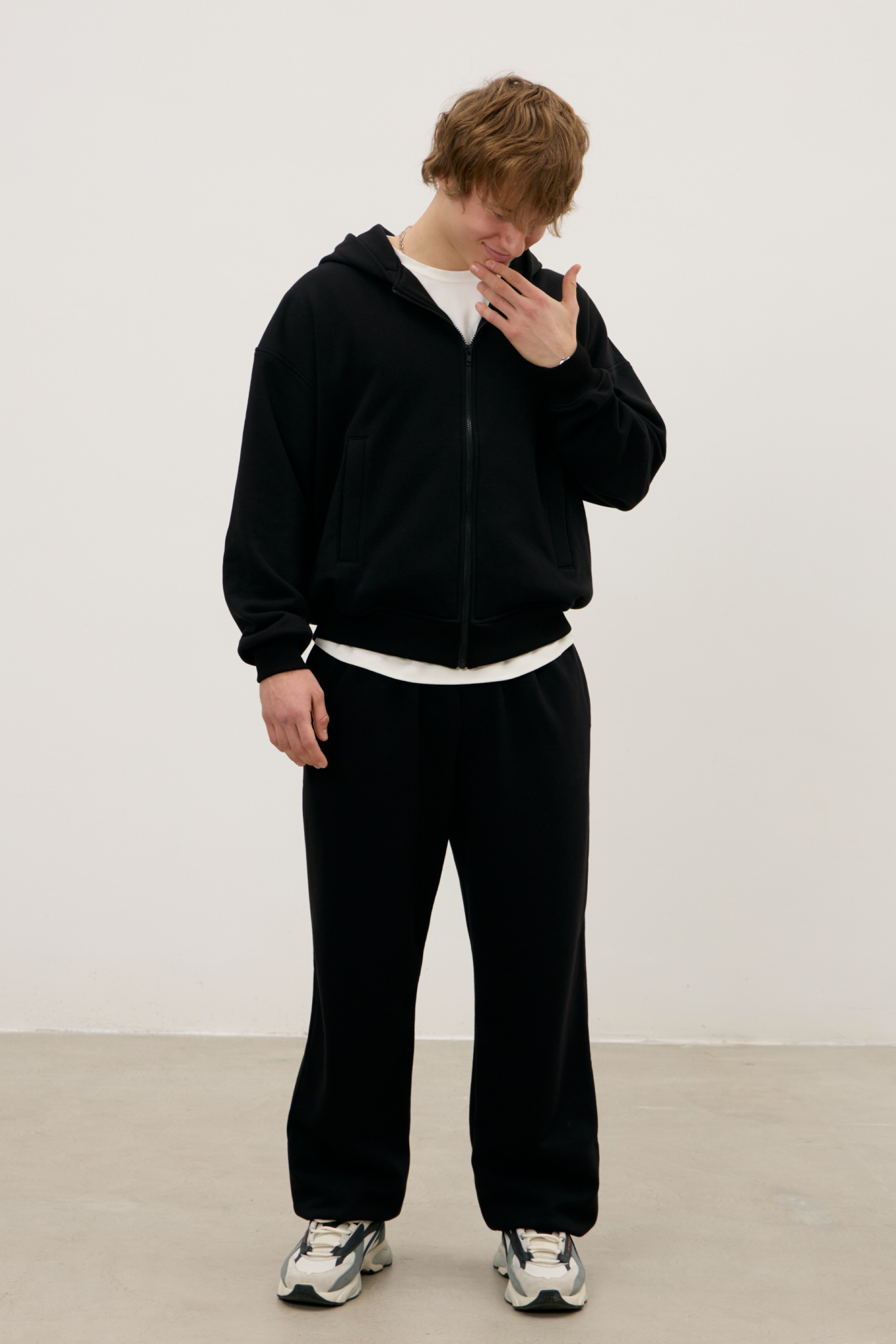 Худи ZIP MAN OVER, черное