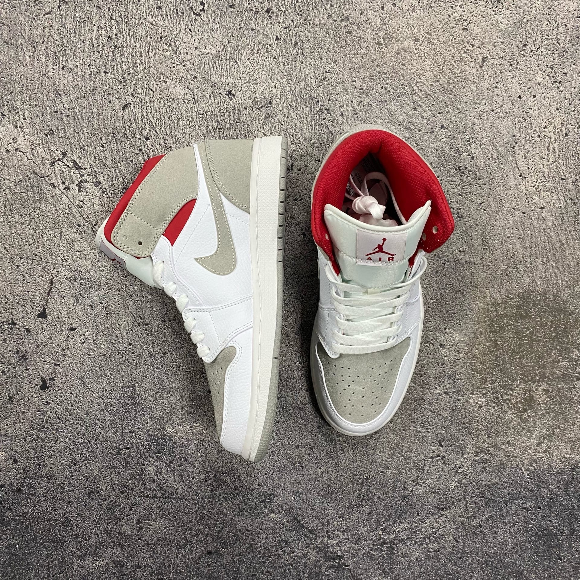 Nike Air Jordan 1 Mid Past Present Future 4 499 NUMBERS