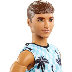 Барби Кен Fashionistas 196 с Инвалидным Креслом в Пляжной Майке и Оранжевых Шортах