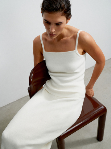 Топ VALERA, молочный