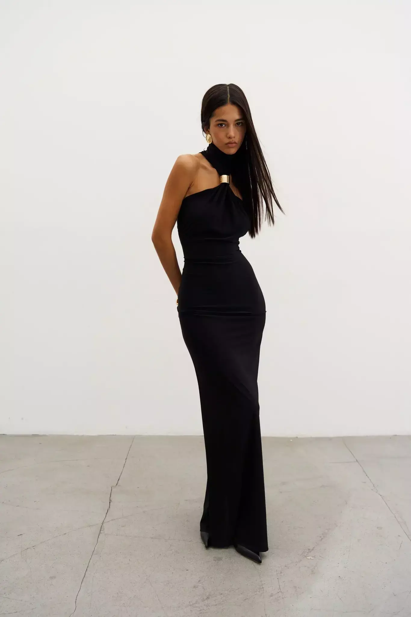 Платье с акцентной деталью