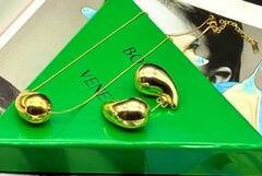 55165- Серьги КАПЛИ Small Drop Earrings BOTTEGA VENETA  в лимонной позолоте lux