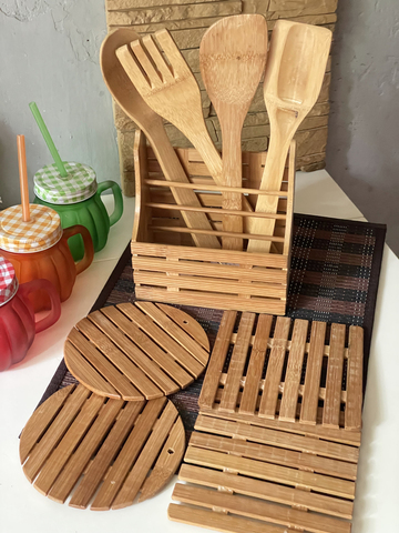 Набор лопаток и подставок для горячего из бамбука, 9 предметов
