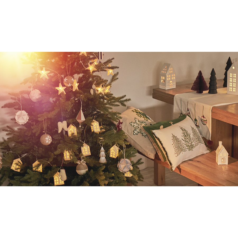 Дорожка с вышивкой christmas decorations из коллекции new year essential,  45х150 см | за 3 390 руб! Быстрая доставка по всей России!