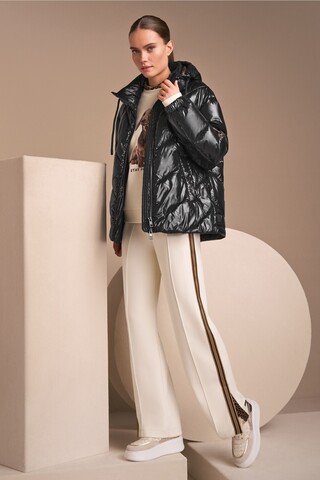 Marc Cain Sports Куртка зимняя укороченная с леопардовым акцентом. Эко-линейка ReThink Together