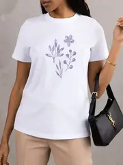 Футболка больших размеров с принтом цветы и растения