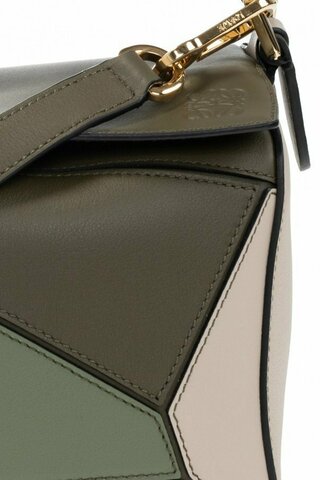 Маленькая сумка на плечо Loewe Puzzle зеленый
