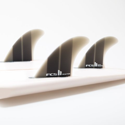 FCS II Reactor Neo Glass Tri Fins Charcoal Gradient