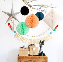 Гирлянда с помпонами "Merry Christmas"