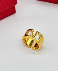 kolco-shirokoe-valentino-iz-latuni-v-pozolote