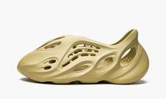 Yeezy Foam RNNR "Sulfur"