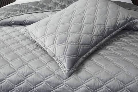 Покрывало 240х260 и 2 наволочки 50х70 Sofi De MarkO Фредерика №5