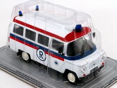 Nysa 522 Ambulans Ambulance white-red-blue 1:43 DeAgostini Kultowe Auta PRL-u