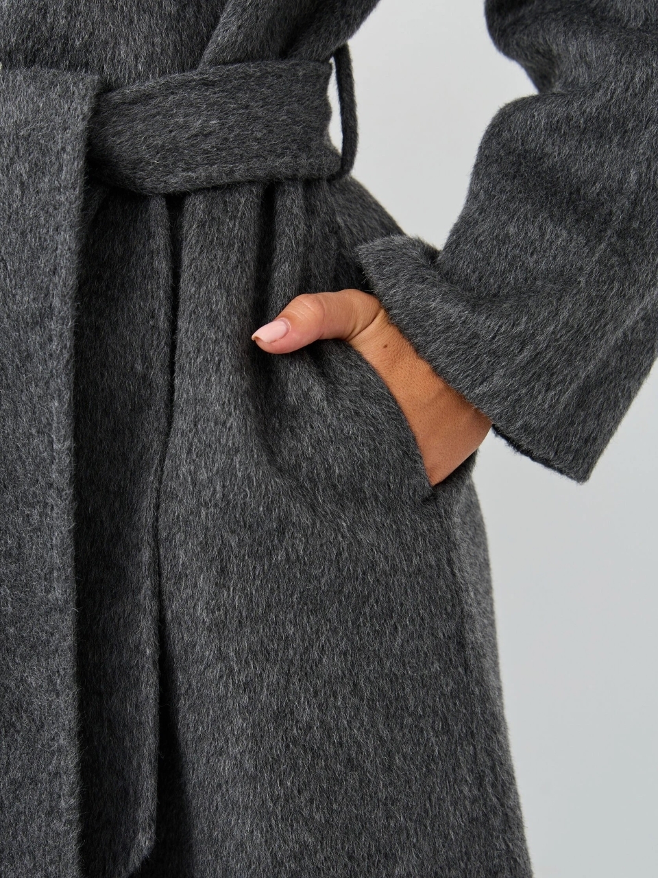 Пальто серое