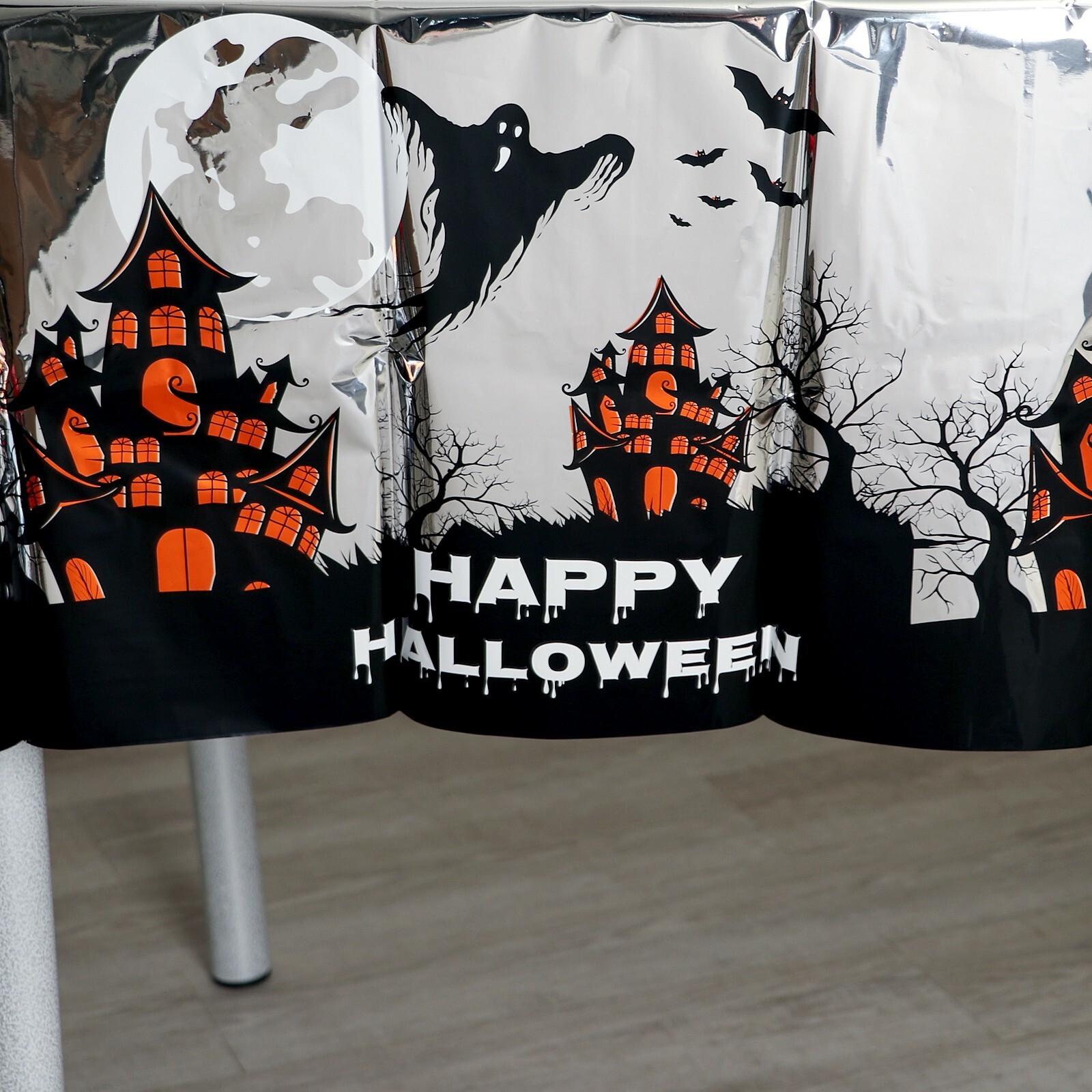 Скатерть праздничная одноразовая «Замок призраков», 137 × 183 см ...