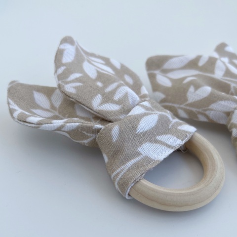 Грызунок шуршащие ушки «Листики бежевые»