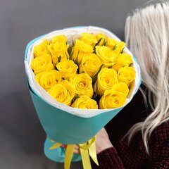 Букет с 19 желтыми розами (Кения 40 см)