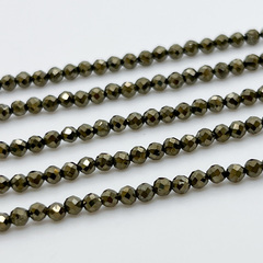 Пирит граненый бусины, размер около 3-3,2 мм, цена за отрезок 19 см (1/2 нити)