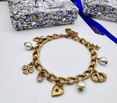 56433-braslet-cepochka-dior-s-podveskami-i-logotipom-cd