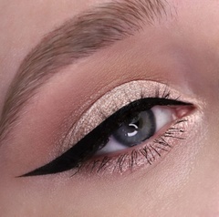 RELOUIS Тени жидкие сатиновые Satin Liquid Eyeshadow т.20 Champagne?Yes!