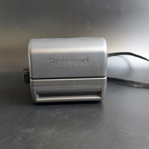 №17 Фотоаппарат "Polaroid 636 Close Up", пластик, металл, Polaroid, Великобритания, 1988-2000 гг.
