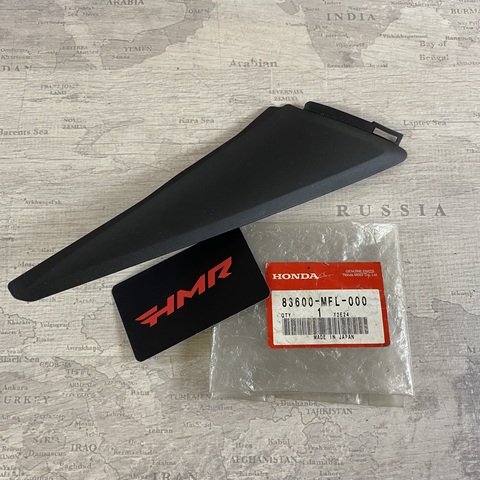 Honda Накладка сидения правая CBR 1000 83600-MFL-000