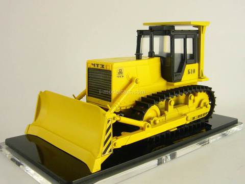 ChTZ UralTrac Bulldozer B10.0010E with hard towbar 1:43 Promtractor