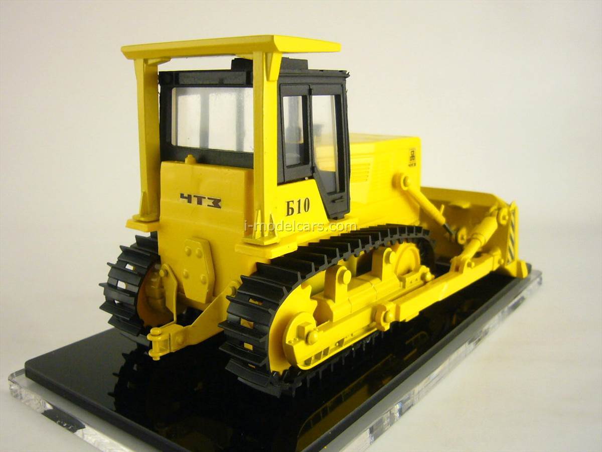 Promtractor MODEL CARS ChTZ UralTrac Bulldozer B10.0010E with hard towbar 1:43 ...