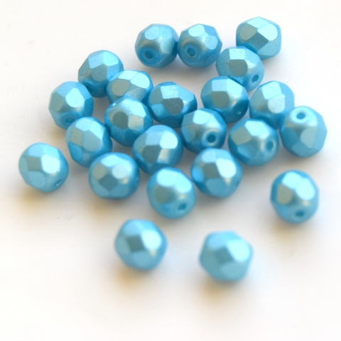 Бусина 6 мм граненая Pastel Aqua
