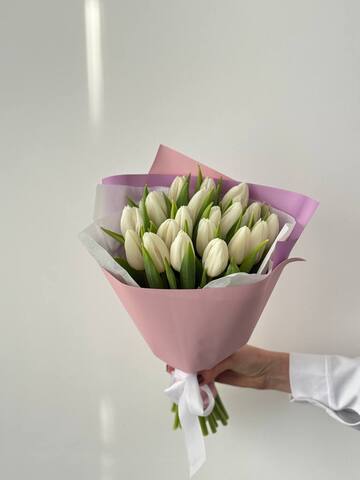 Букет из 19 белоснежных тюльпанов