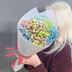 Букет-комплимент из радужной гипсофилы