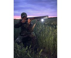 Тактический фонарь Armytek Viking Pro Magnet USB (теплый свет) F07701W