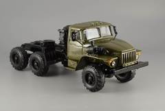 Ural-44202 with semitrailer khaki Elecon 1:43