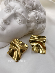 Серьги квадратные золотые жатые