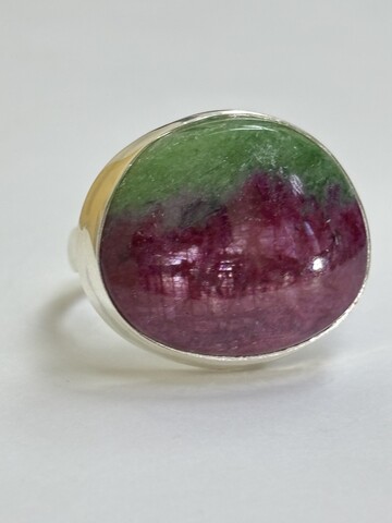 Сингл (кольцо с цоизитом)