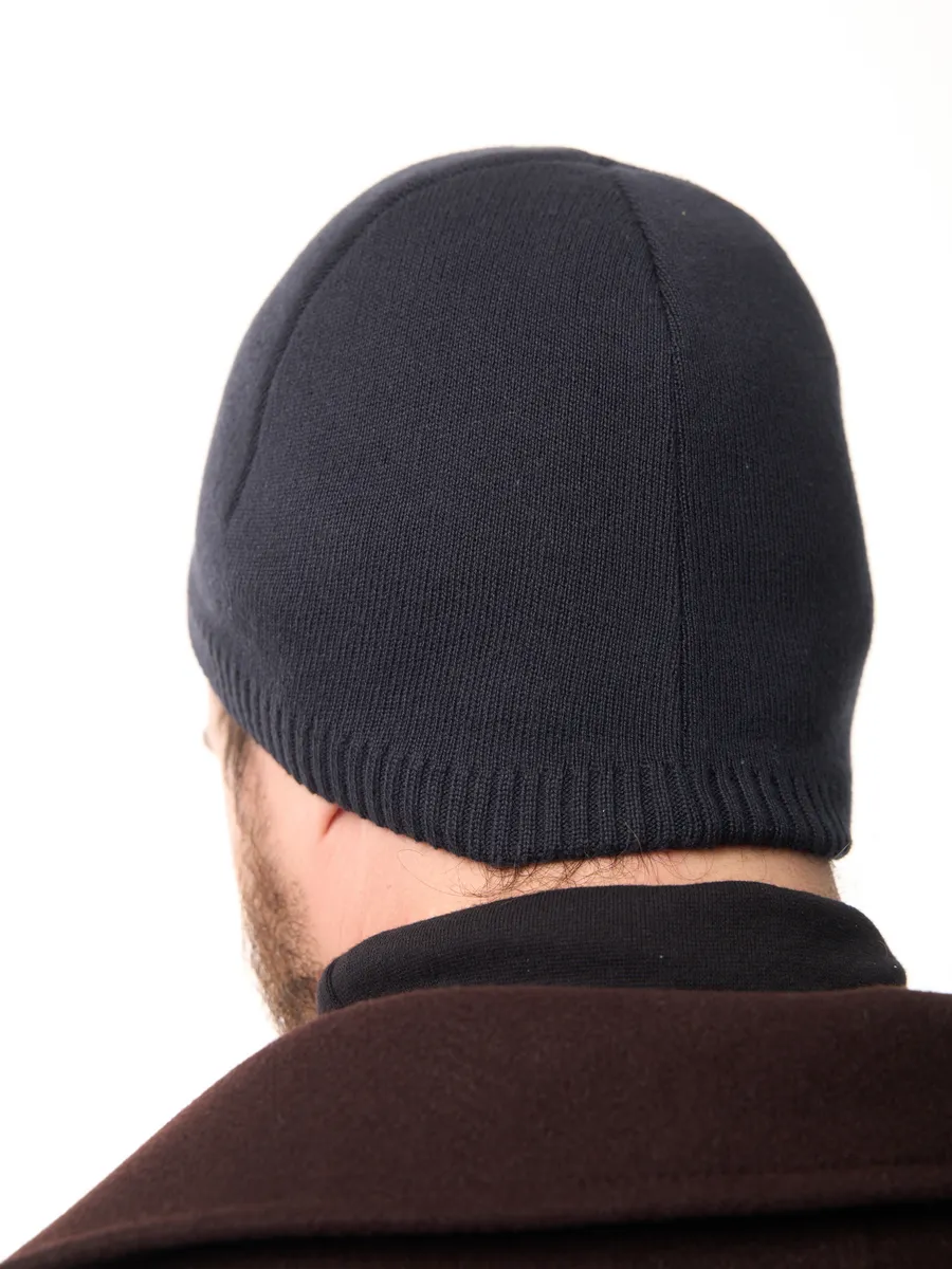 Шапка зимняя на флисе вязаная осень