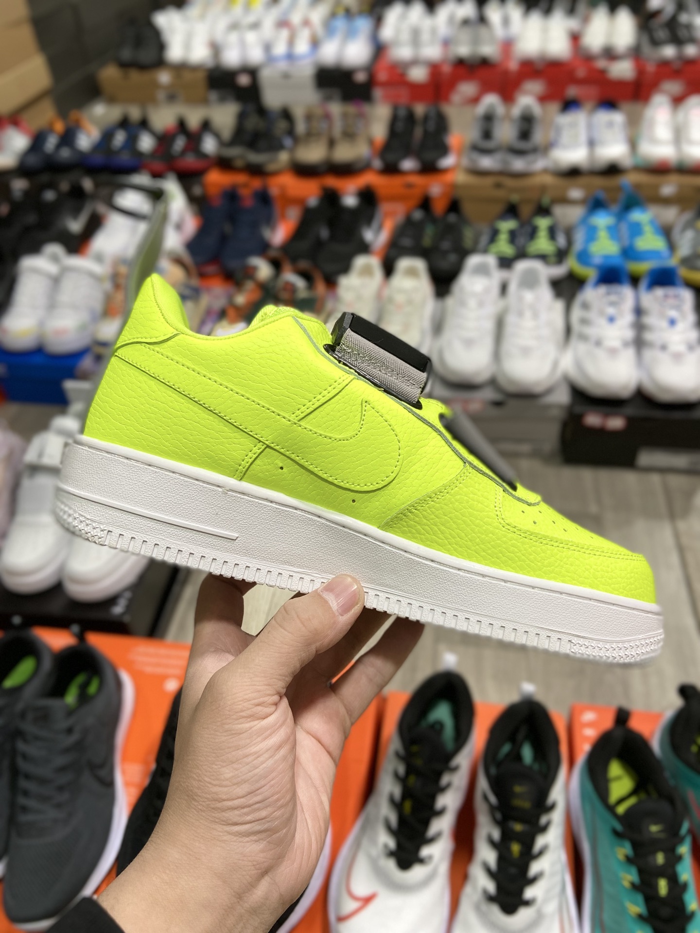 Nike air force utility verde 2025